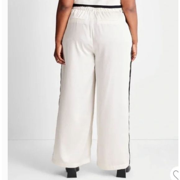 Future Collective High Rise Wide Leg Ivory Trousers W/Black Side Stripe NWT 4X - Picture 3 of 15